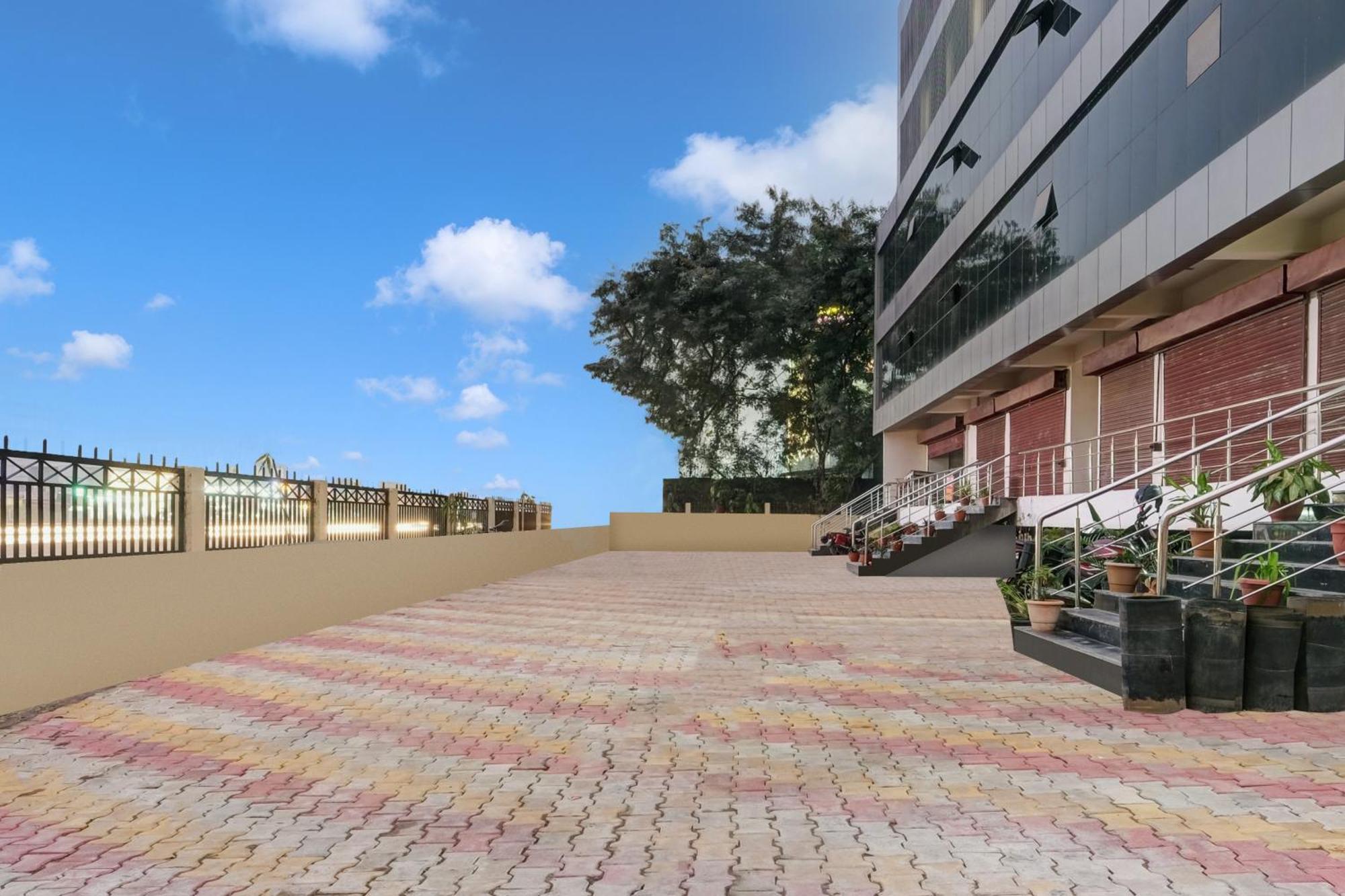 Townhouse Oak Sarusajai Stadium Dispur Zewnętrze zdjęcie